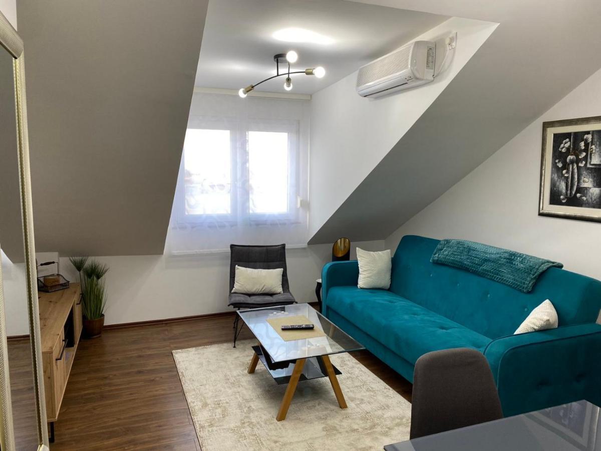 Apartman Pavic Vinkovci Exterior foto